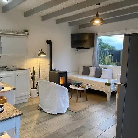 Casa Viktoria, El Tesoro Villa